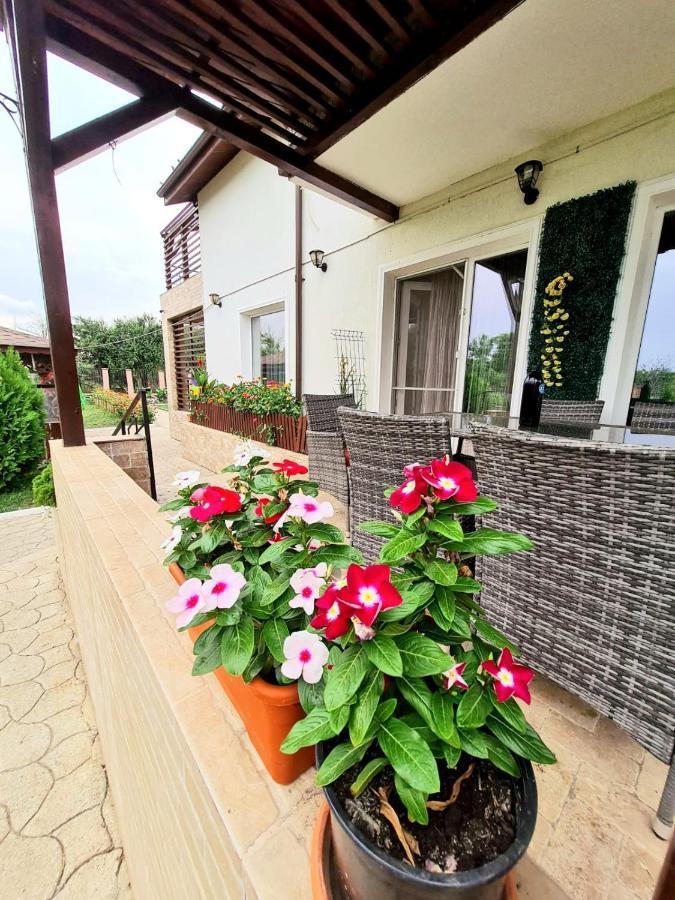 Nobless Villa Mereni  Exterior foto