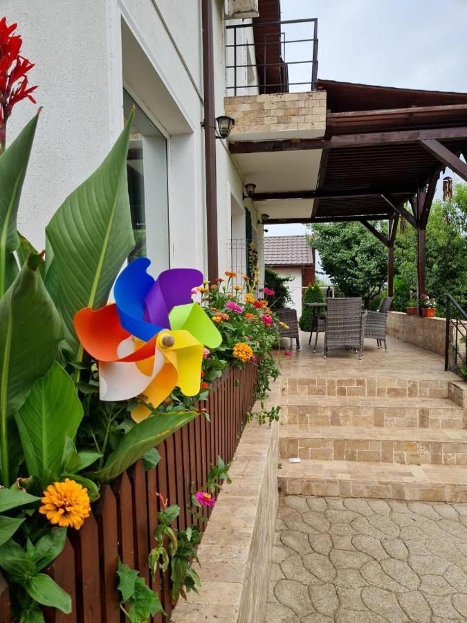 Nobless Villa Mereni  Exterior foto